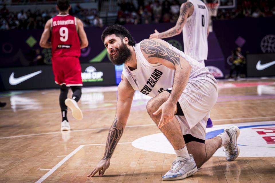 新西兰男篮, 萨乌德, 巴嫩男篮被