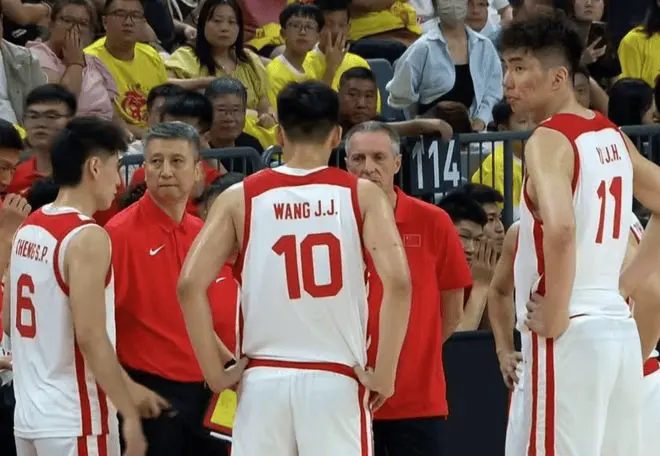 AA, 朱俊龙足足, src