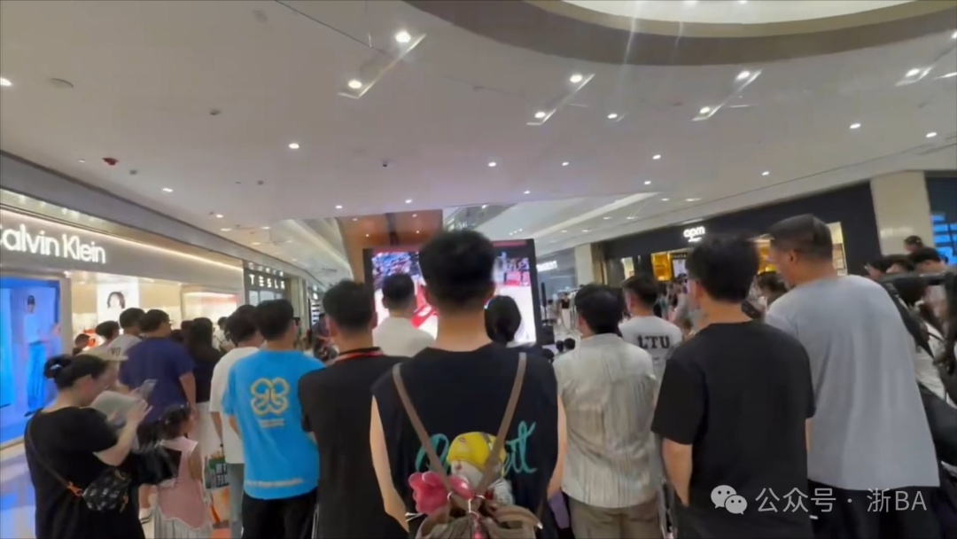 的声音来自 的声音来自