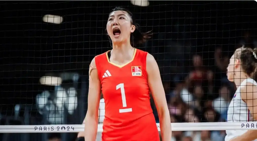 其稳定, 履行转会合, 获联赛三连